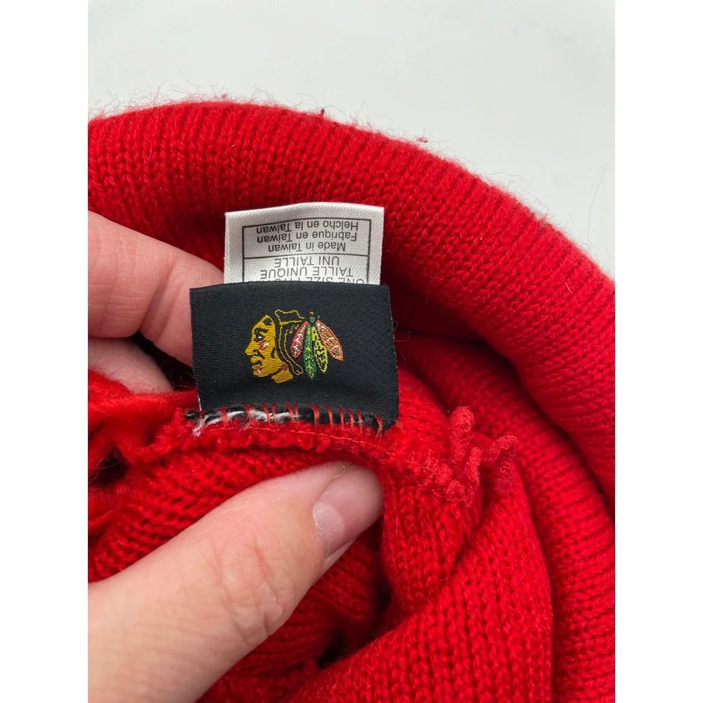 Adidas Chicago Blackhawks NHL Red Snowflake‎ Pom Pom Beanie Hat One Size